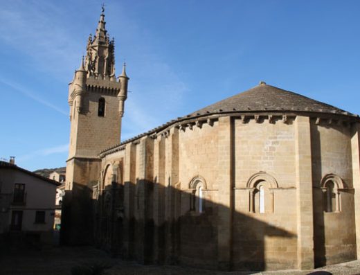 Imagen exterior de la iglesia.