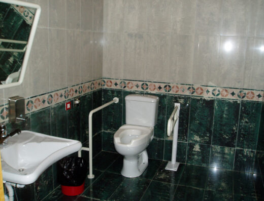 Baño accesible restaurante La Merced