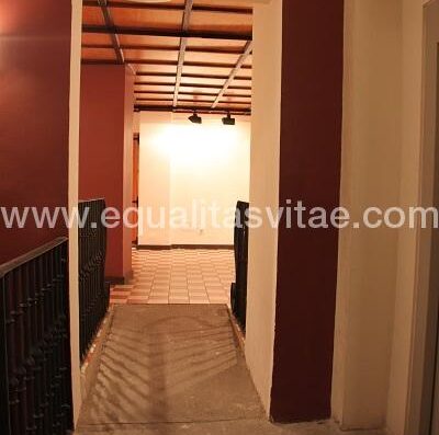 Rampa para acceder a una de las salas.