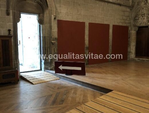 Acceso al Museo Catedralicio