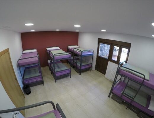 Habitación accesiblle, Albergue del Pas, Puente Viesgo. Imágenes cedidas por el propio establecimiento.