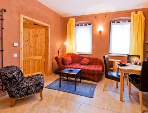 Salón del apartamento Ingrid. Información recopilada de www.altes-waschhaus-dresden.de
