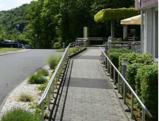 Rampa de acceso al Hotel Haus Oberwinter. Imagen tomada de www.haus-oberwinter.com