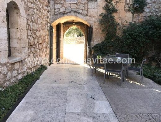 Entrada del castillo vista desde el patio interior