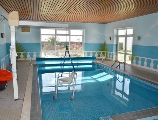 Piscina adaptada para PMR. Hotel Maison des Landes, Jersey. Imagen tomada de https://maisondeslandes.co.uk/