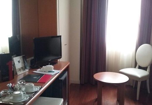 Interior de una de las habitaciones accesibles del Hotel Londra, Florencia. Imagen cedida por el establecimiento.
