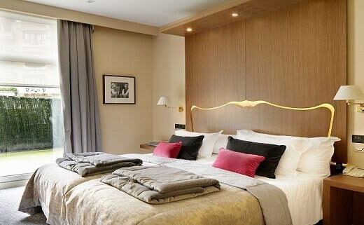 Una de las habitaciones accesibles del Hotel Londres y de Inglaterra. Imagen de www.hlondres.com