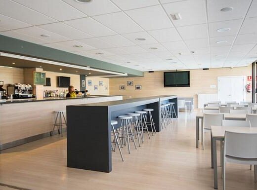 Bar del campus. Imagen de www.campus-cerdanya.com
