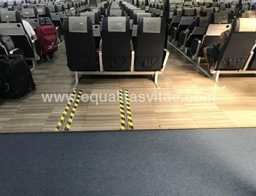 Zona reservada para usuarios en silla de ruedas. Ferry Balearia Ceuta