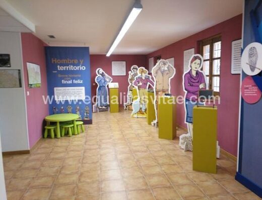 Una de las salas del Centro de Interpretación de Santa Cruz de la Serós.