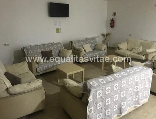 Imagen sala estar. Albergue O Triskel, O Pedrouzo.