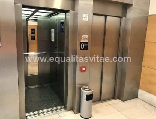 Itinerarios accesibles a través de ascensores. Hotel Holiday Inn Express Alcobendas, Madrid