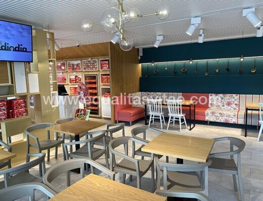 Zona de cafetería en Museo del Sobao Pasiego