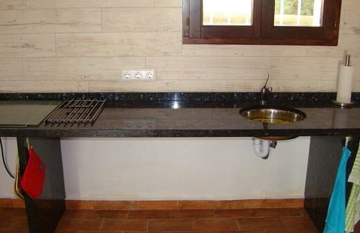 Cocina adaptada. Casa Peguche. Imágenes de https://www.casapeguche.nl/es