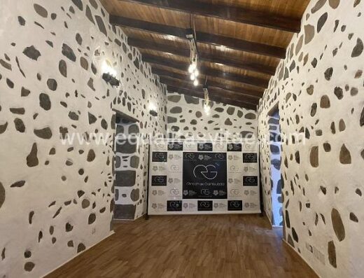 Interior zona eventos. Bodega Rincón del Guiniguada, Sta Brígida, Gran Canaria.