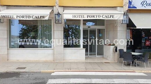 Entrada al hotel.