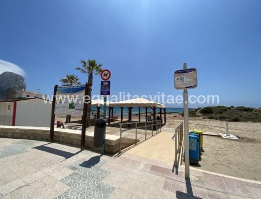 Entrada accesible a la playa.