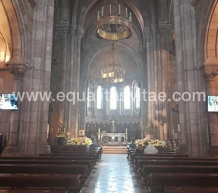 Interior de la basílica.