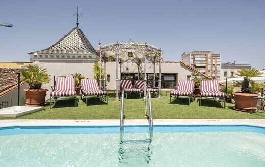 Piscina. Imagen facilitada por ILUNION Hotels.