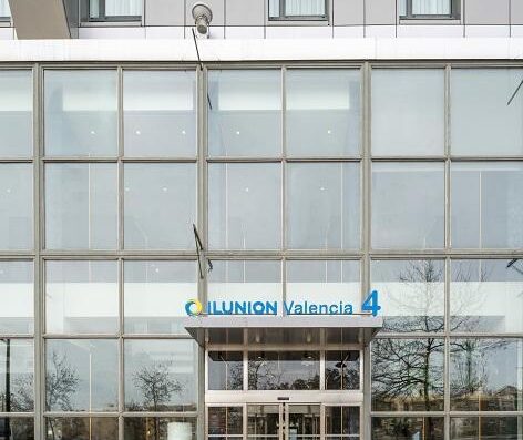 Entrada accesible al hotel. Imagen facilitada por Ilunion Hotels.