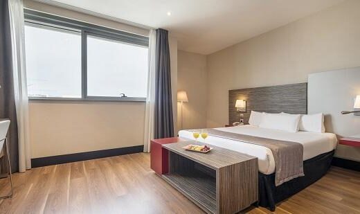 Habitación de matrimonio accesible. Imagen facilitada por Ilunion Hotels.