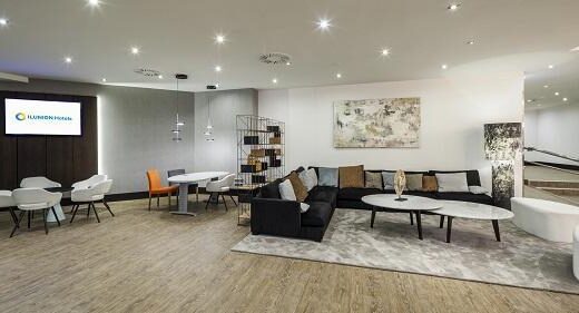 Hall del hotel. Imagen facilitada por ILUNION Hotels.