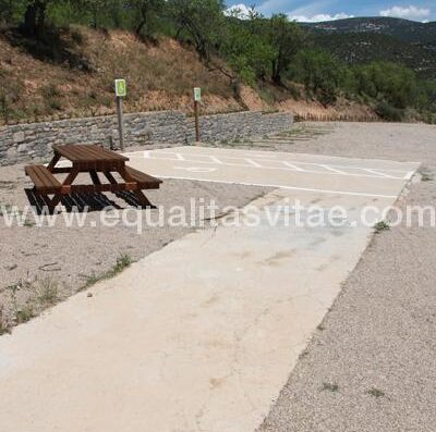 Parking accesible en Santa Cilia de Panzano