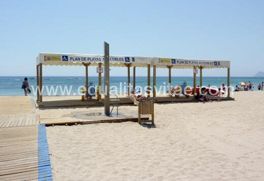 Playa accesible de Aguamarga