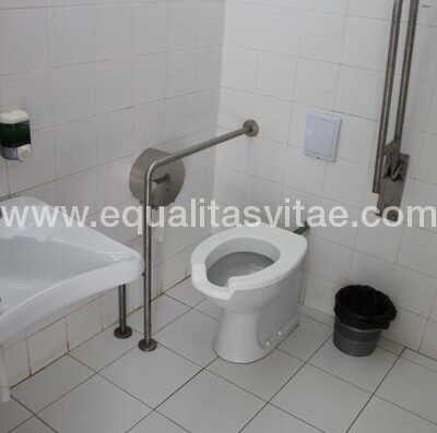 Baño adaptado en La Montaña del fuego