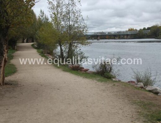 Paseo accesible junto al Duero