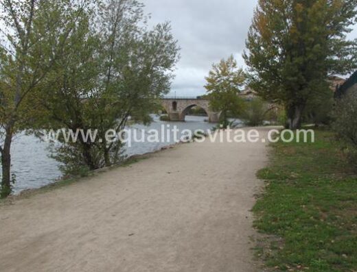 Paseo accesible junto al Duero