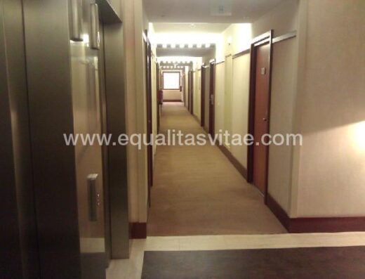 Pasillos de acceso a habitaciones de Hotel Sercotel en Valladolid