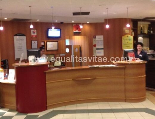 Recepción del Hotel Ibis Valladolid