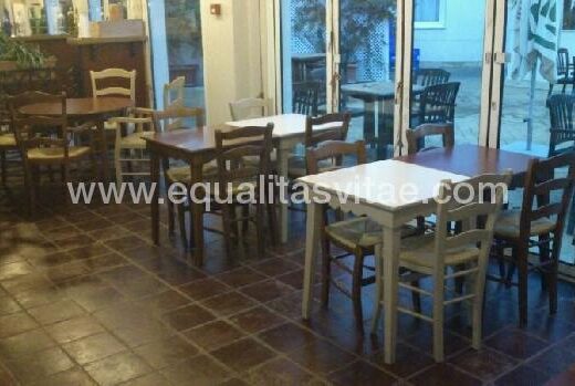 Cafetería accesible en Hotel Ibis Sevilla