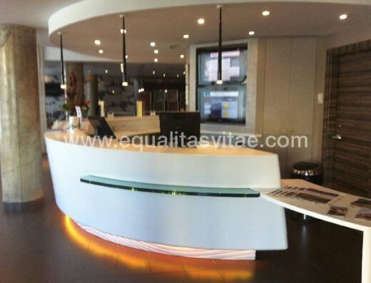 Recepción adaptada en Hotel Novotel Málaga Centro