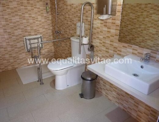 Baño accesible en zonas comunes