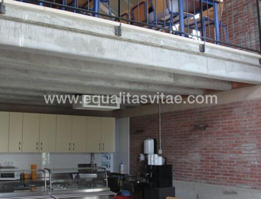 Comedor de albergue Vía verde del Hierro y el Carbón