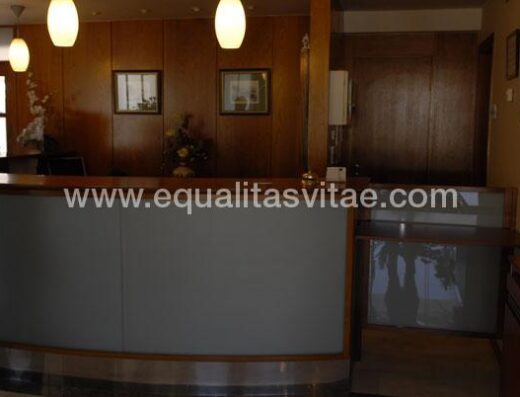 Recepción accesible en hotel