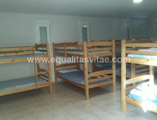 Literas en habitaciones Albergue Sierra de Gredos