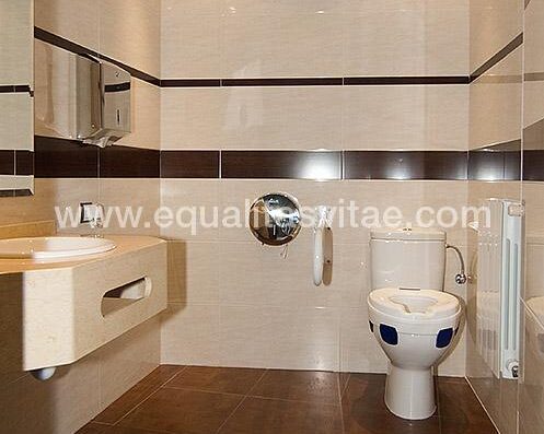 Baño accesible Hotel Castro Real