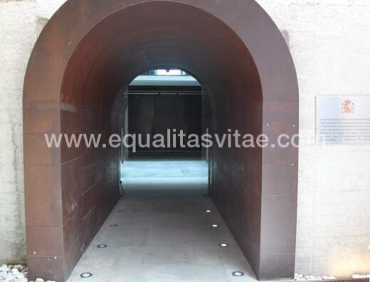 Entrada accesible para silla de ruedas