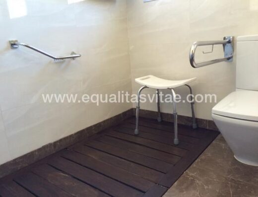 Ducha en habitación accesible