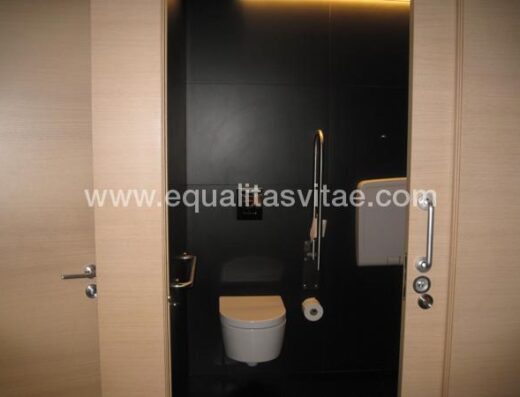 Baño accesible en zonas comunes