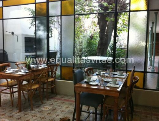 Comedor con vistas al patio interior
