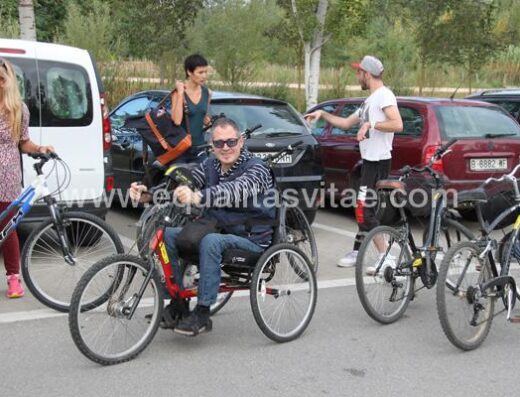 Bicicletas y handbikes en alquiler