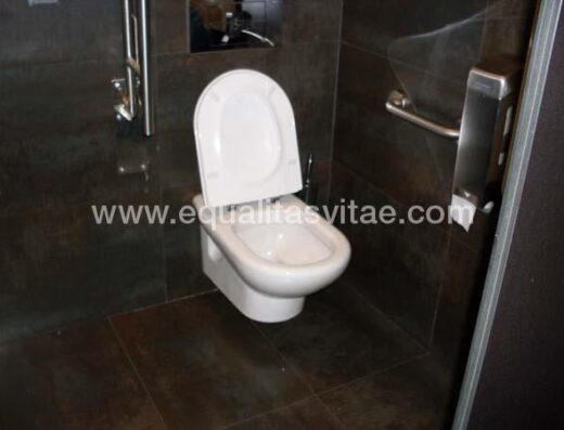 Baño accesible en zonas comunes