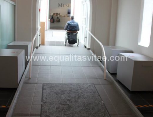 Rampas en el interior del museo