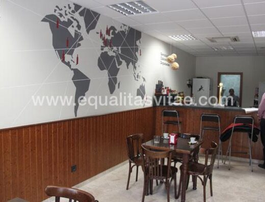 Interior de la cafetería