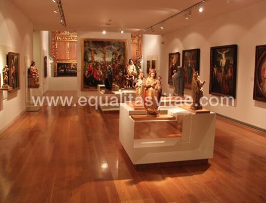 Una de las salas de exposiciones en el museo de La Rioja accesible.