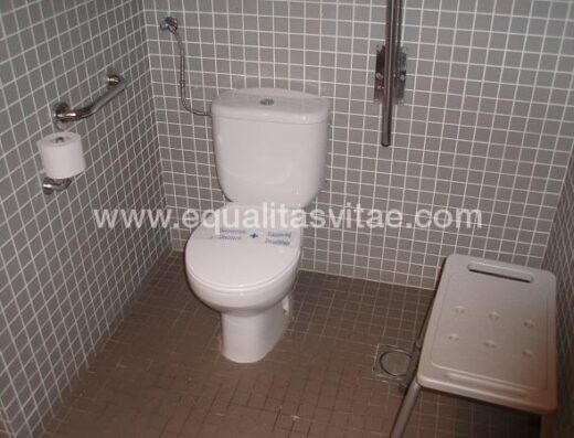 Baño accesible para personas con discapacidad Hotel Marqués de Vallejo, Logroño